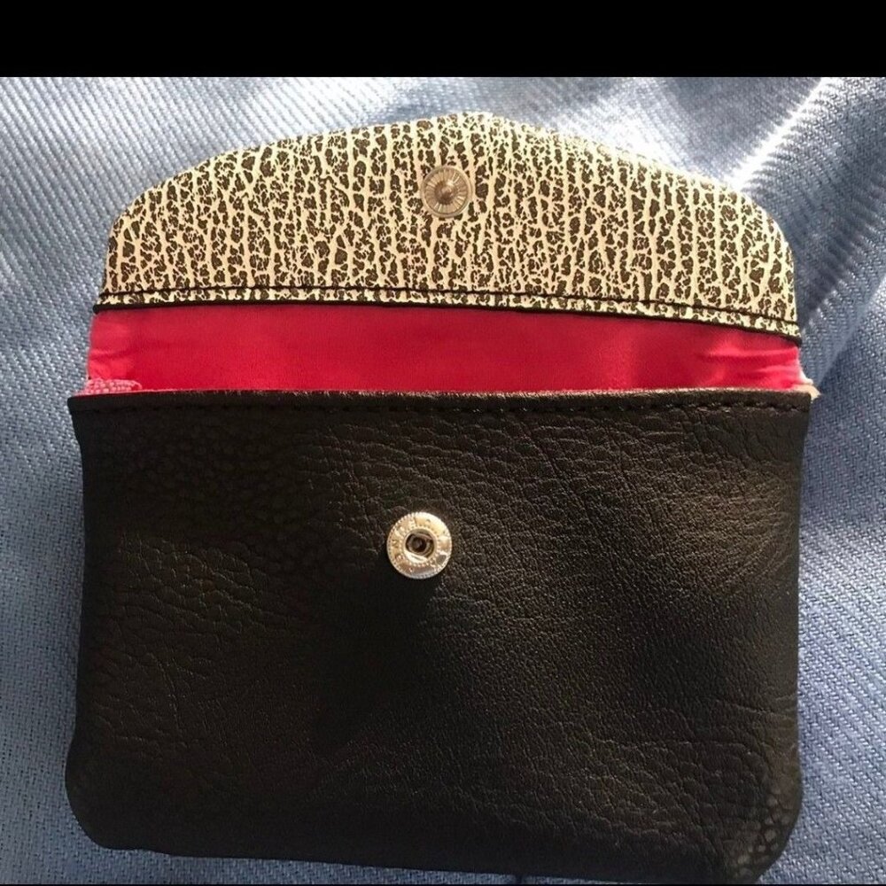 Metallic Textured Coin Purse By Mix No. 6 With Zipper & Snap Closure-LIKE NEW